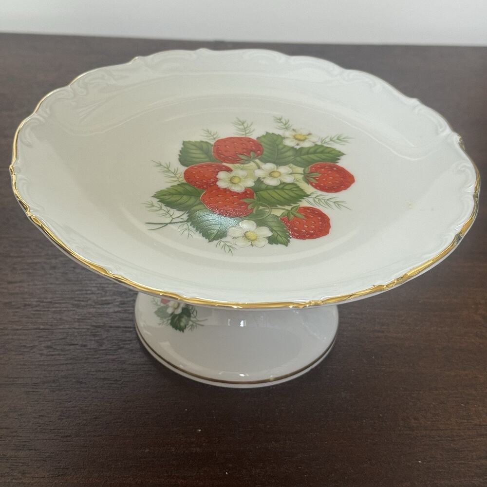 VTG Wild Strawberry Schumann Arzberg Bavaria Germany E&R Pedestal Cake Plate